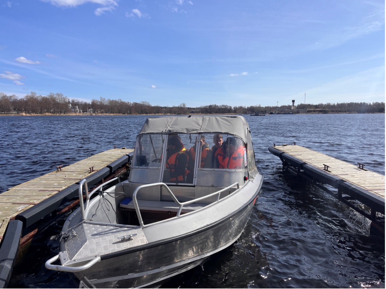 Wellboat -51 - практическое обучение в Санкт-Петербурге Wellboat -51 - учебный флот ВОСВОД для обучения судоводителей